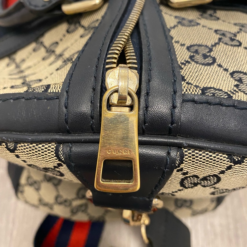 SOLD- AUTHENTIC GUCCI Canvas/leather Vintage Boston Bag Crossbody Red/Navy - Picture 7 of 15